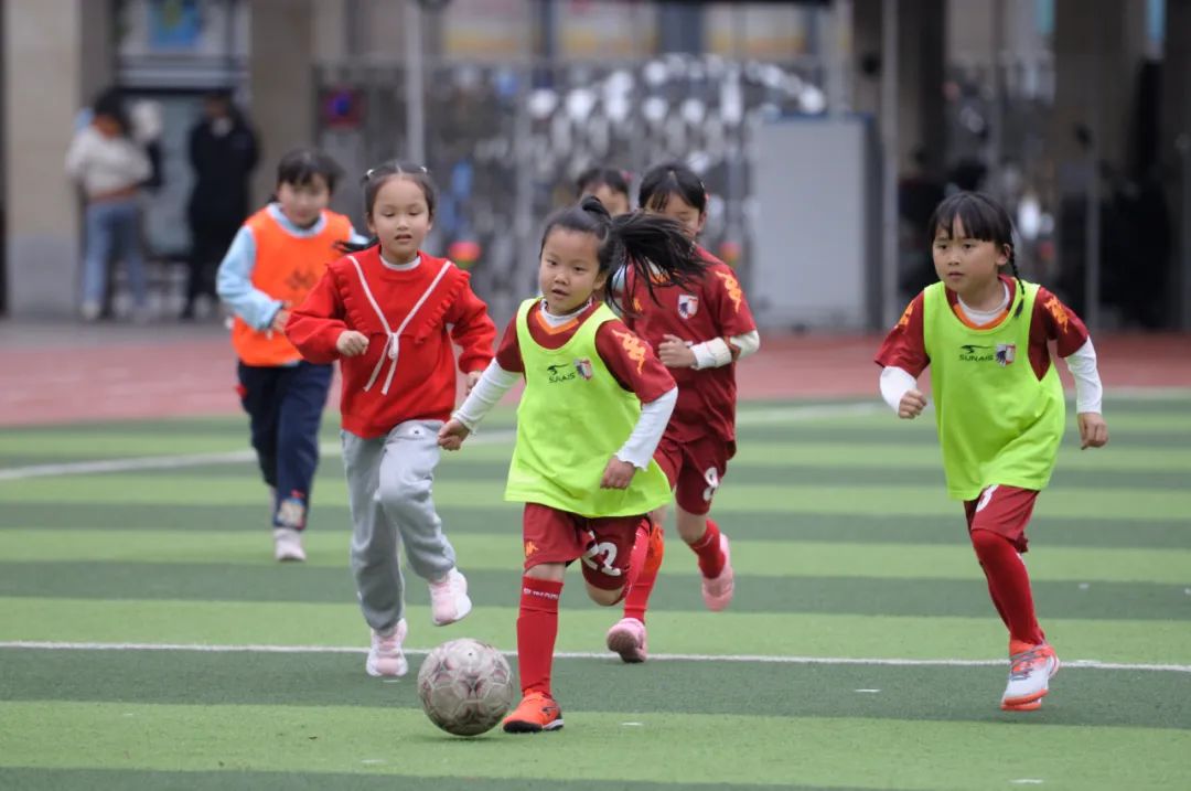 第六届小学足球联赛,班级足球联赛资料