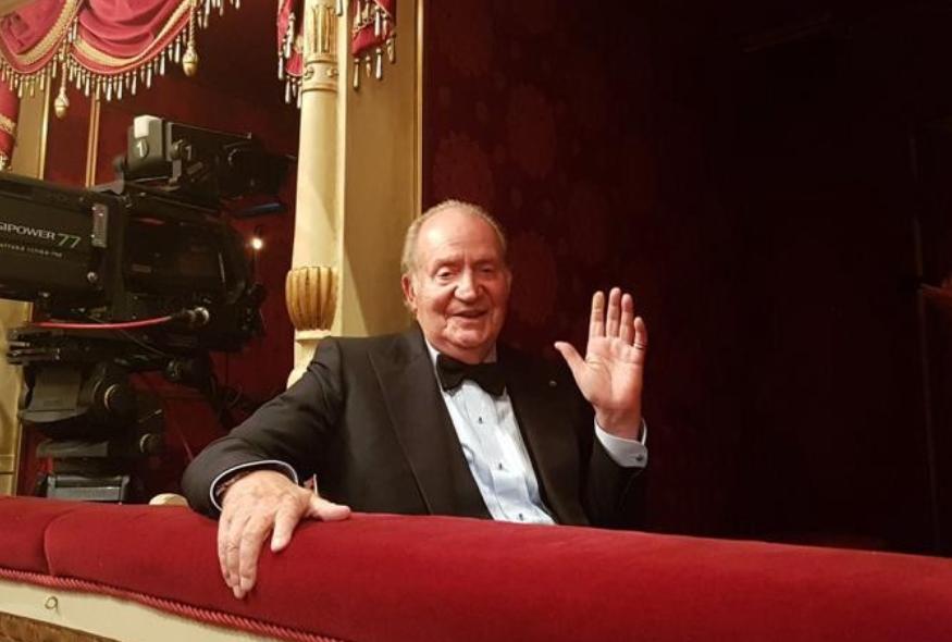 西班牙老国王：5000名*妇情**遍天下，晚年被迫退位，被“化学阉割”