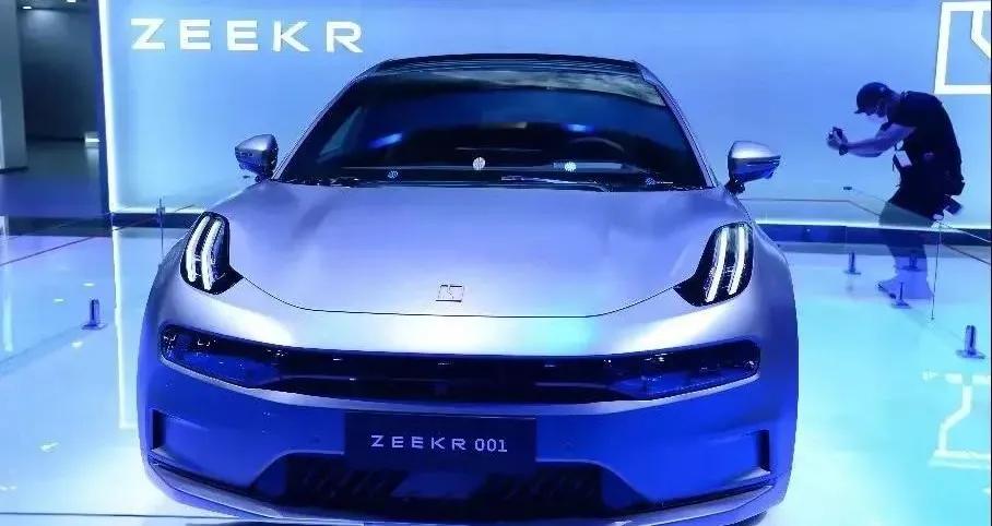 吉利创始人:李书福的传奇人生