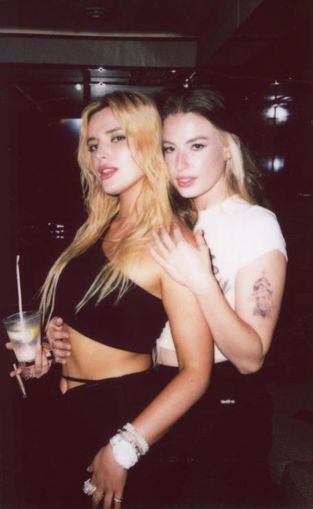 她半裸，姬情，写歌怼前任