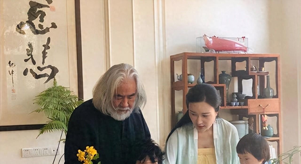 张纪中老婆身材美照,张纪中老婆旧照