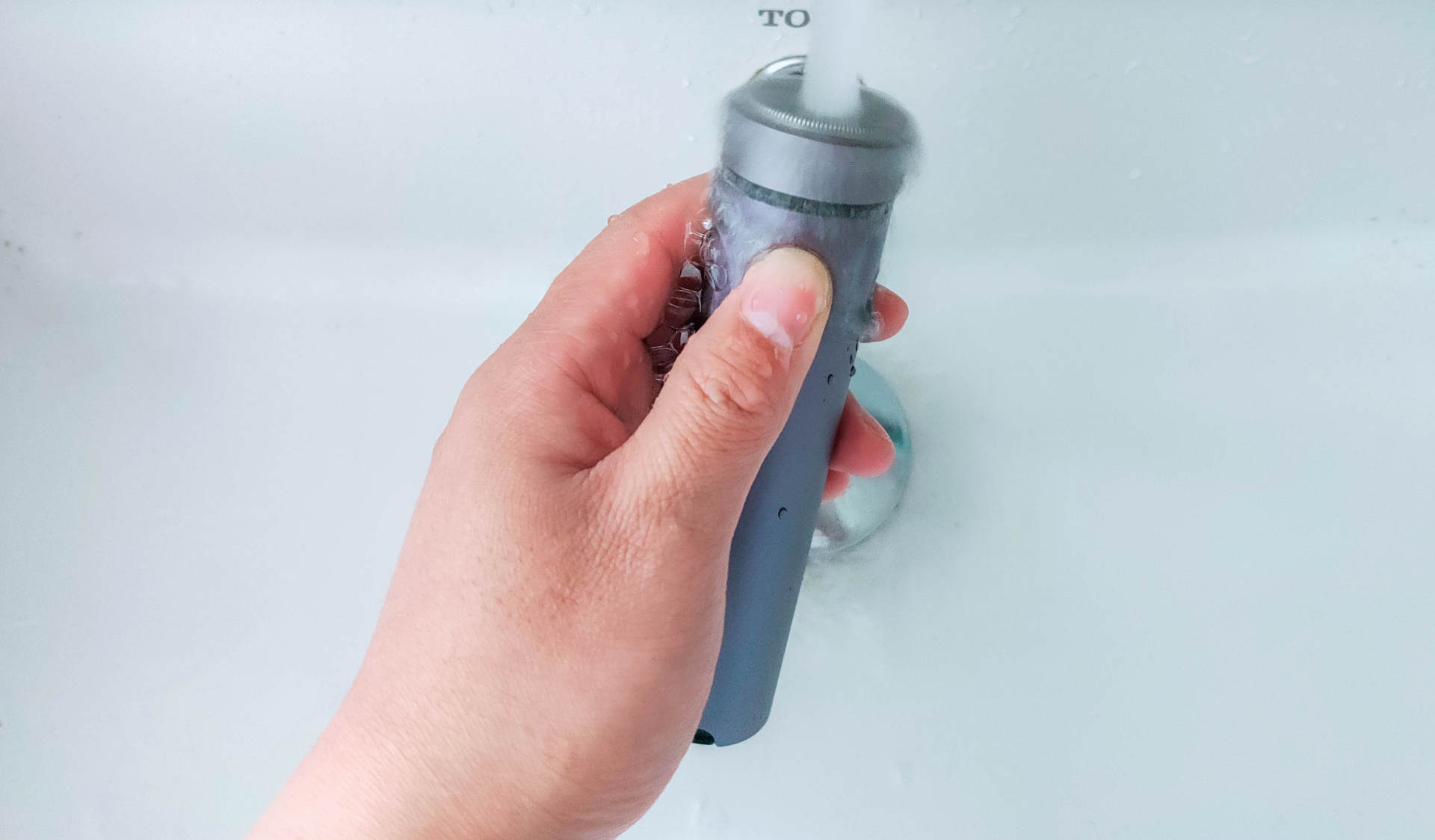 须眉t6旋转式涡轮六叶剃须刀,须眉剃须刀t6智能款和标准款测评