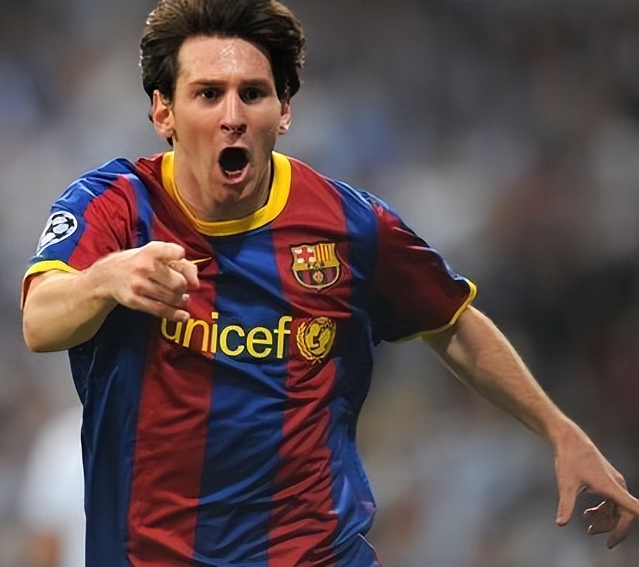 用古诗形容足球球员,关于中国足球的诗