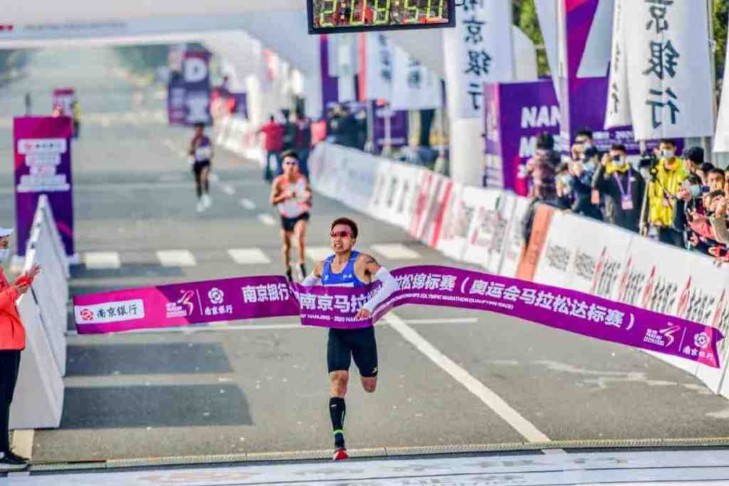 昔日千万富翁今日沦落街头,昔日百万富翁如今落魄