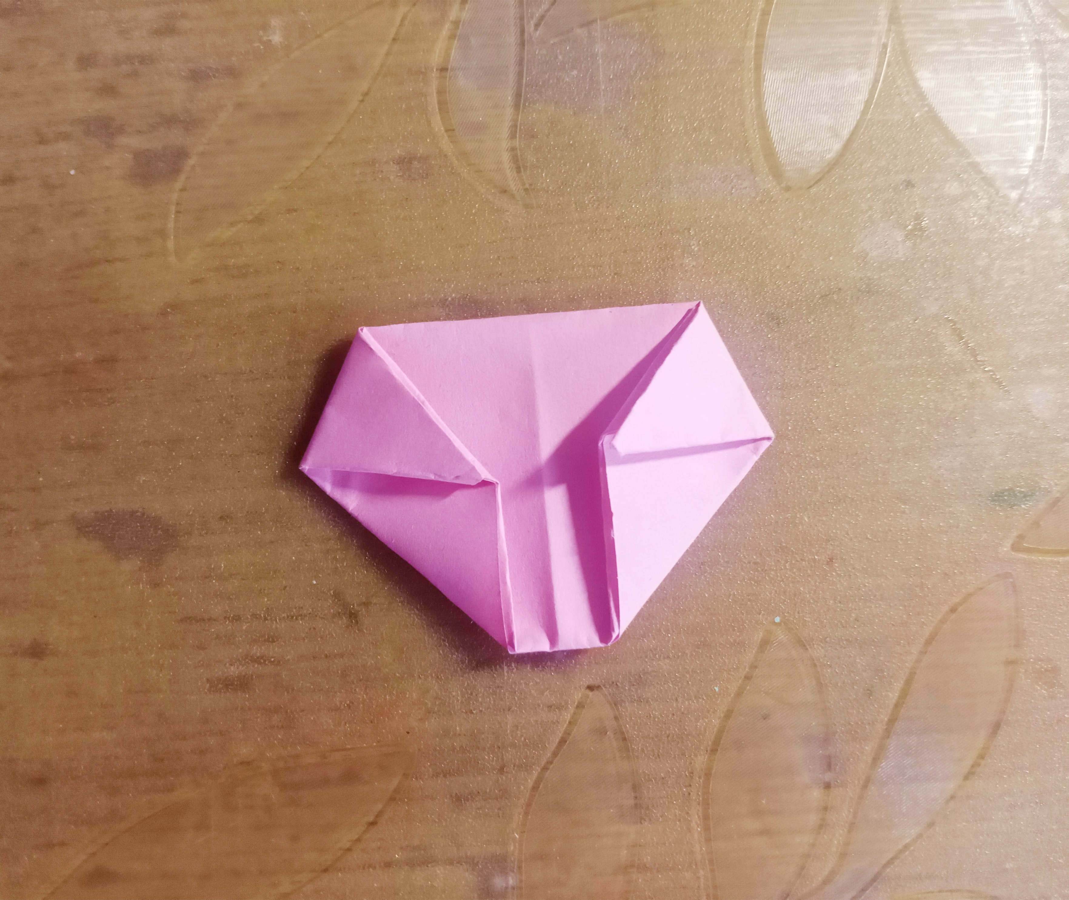 用纸折爱心气球,爱心气球怎么折