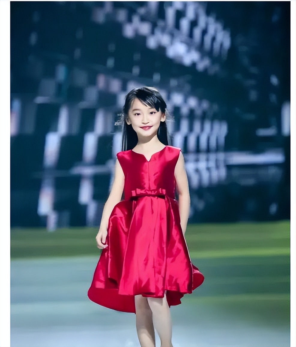 童模吃药整容关节打封闭针,童模的真实原因