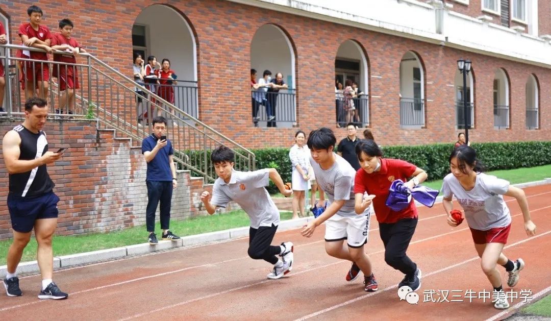 记录毕业典礼的快乐时光,学校毕业典礼上的那些事