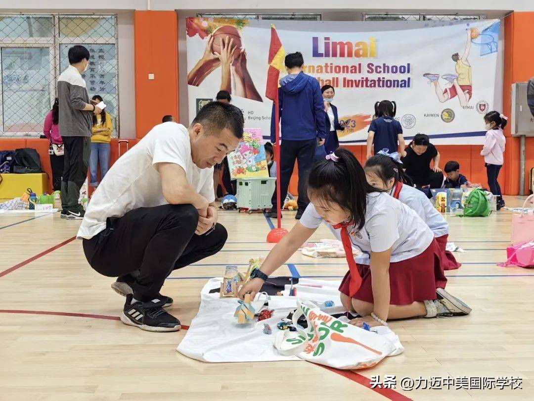 小学生爱心义卖暖人心,以爱为名的义卖