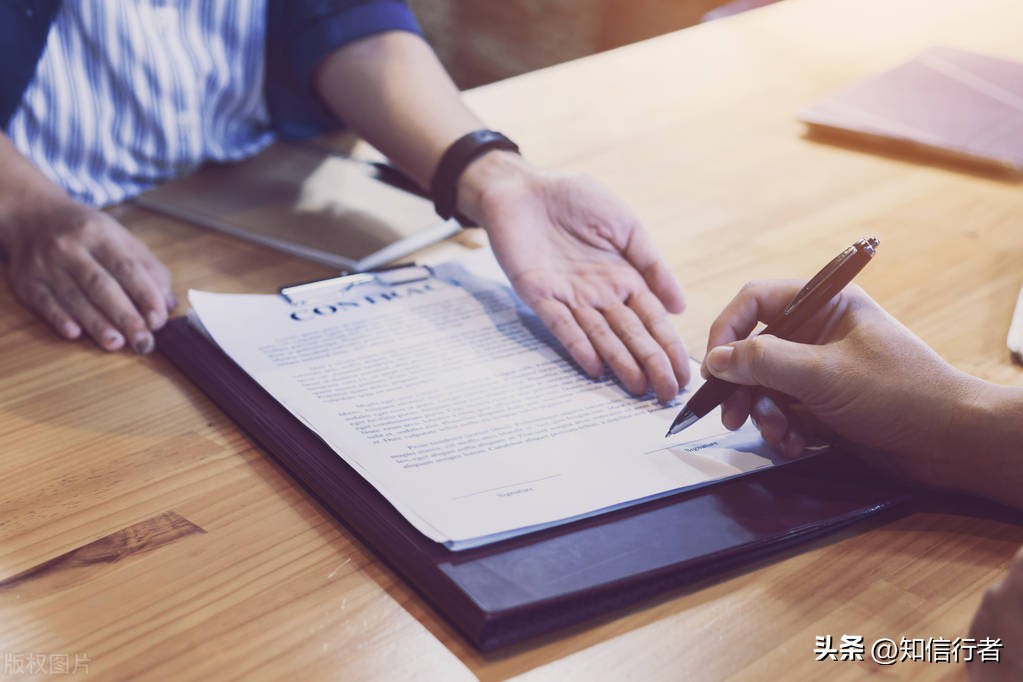 逆向思维对付无赖,当有人借你钱故意不还怎么办