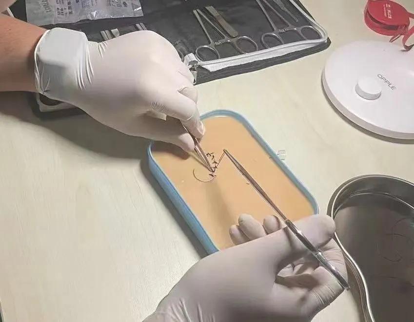 适合女生学的专业,适合女生学的专业专科工资高