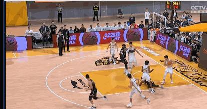 广厦对阵辽宁孙铭徽,孙铭徽怒喷裁判