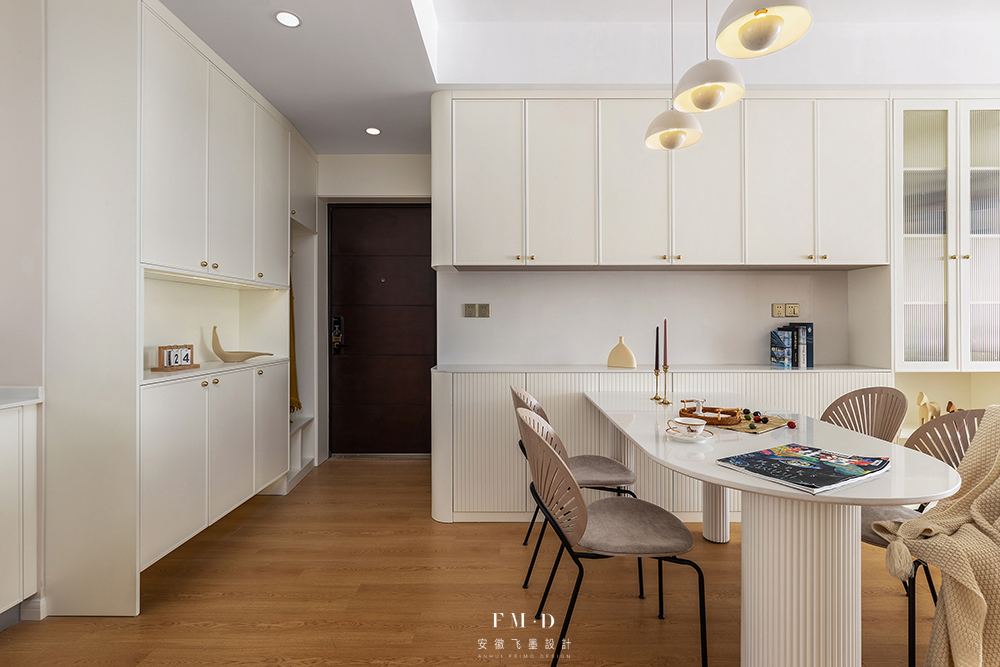 小区入户门对着室内门怎么化解,入户门对着客厅的几种解决方法