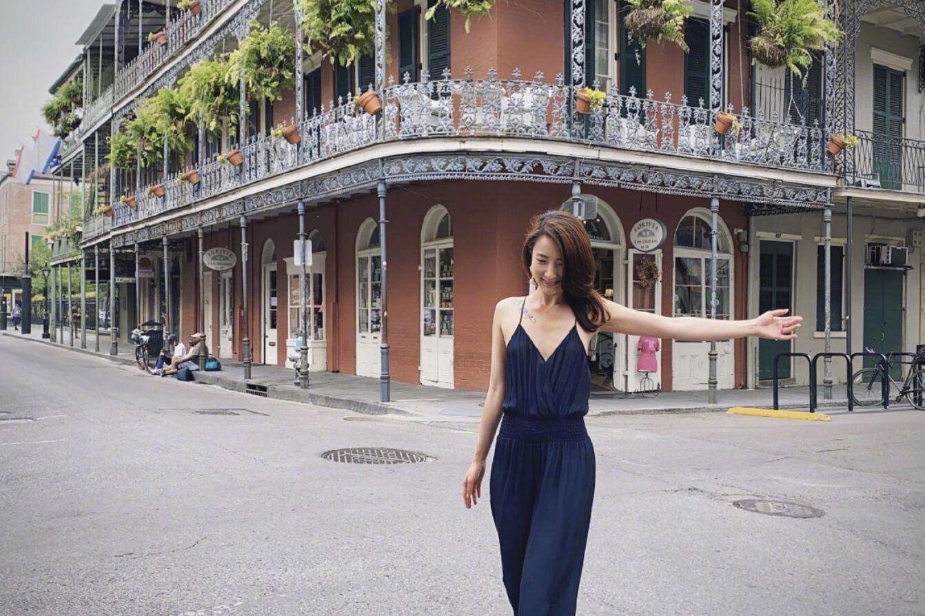 陈赫前妻许婧晒出海旅游照,陈赫前妻许婧穿搭