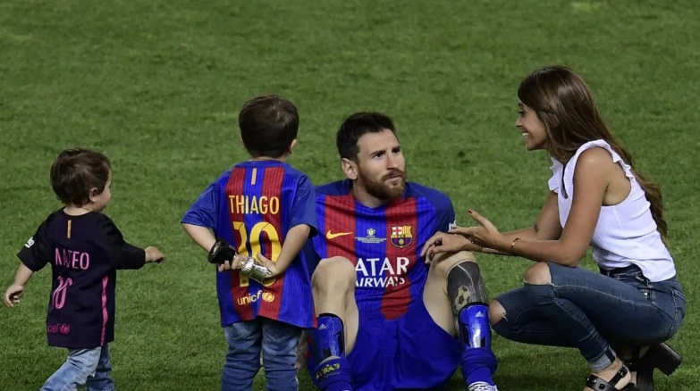 梅西是侏儒症患者吗,梅西身高侏儒症