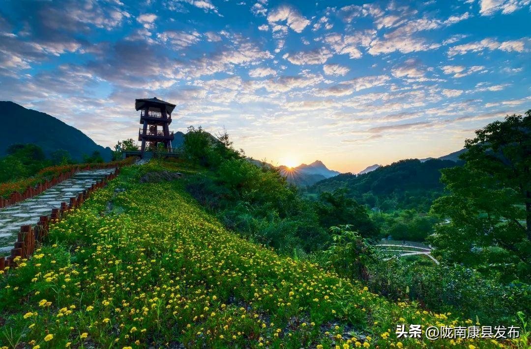 浜斾竴搴峰吇鏃呮父,浜斾竴搴峰吇搴﹀亣鏀荤暐