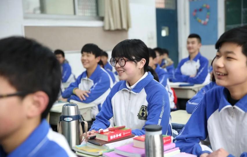 成都全国百强中学,成都百强高中七中东部