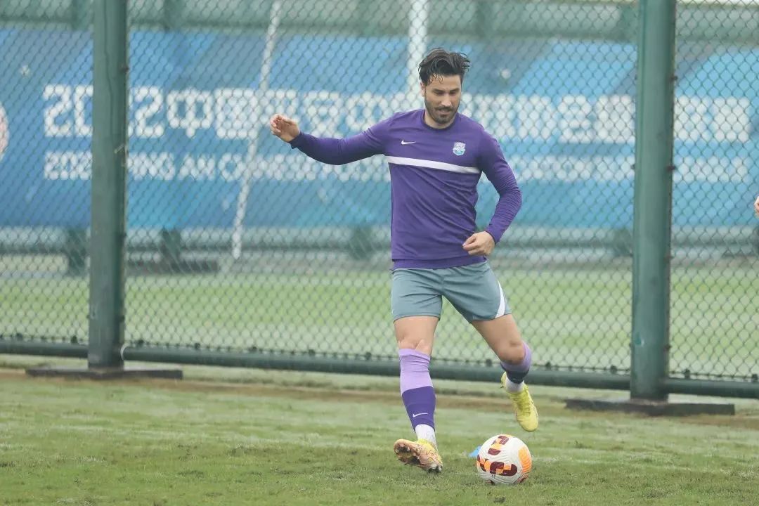 于根伟敲定外援前锋,于根伟谈新外援