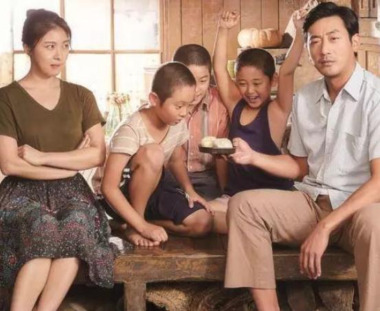 谈许三观卖血记,许三观卖血记看完好压抑