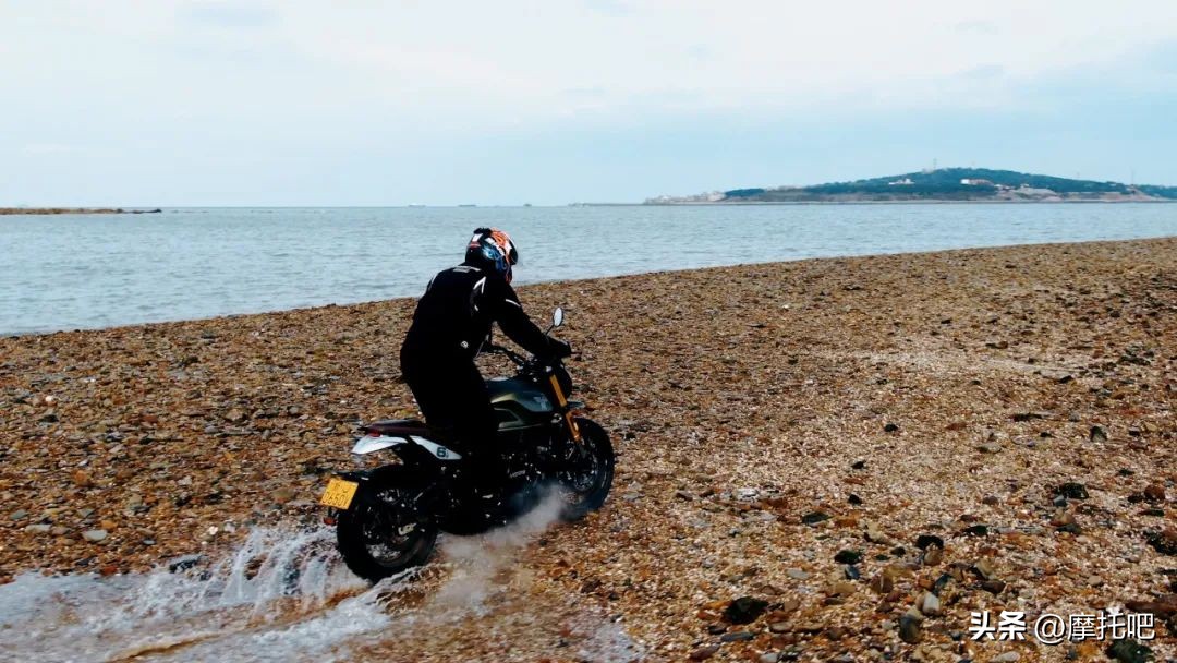 赛文佐650scr攀爬者,摩托莫里尼赛文佐650攀爬版评测