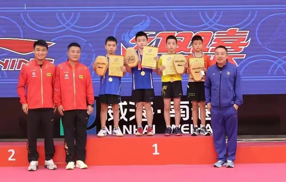 国乒世界冠军爆冷门刘国梁王皓,国乒全军覆没刘国梁