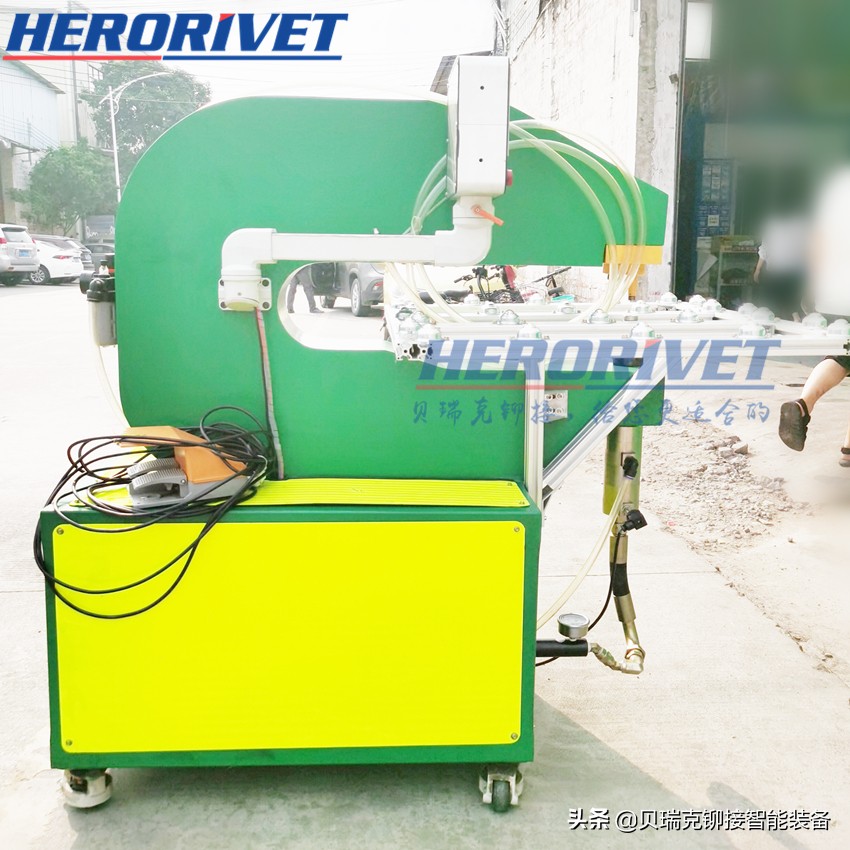 标志牌自动铆钉机供应商,自动铆钉机品牌十大排名