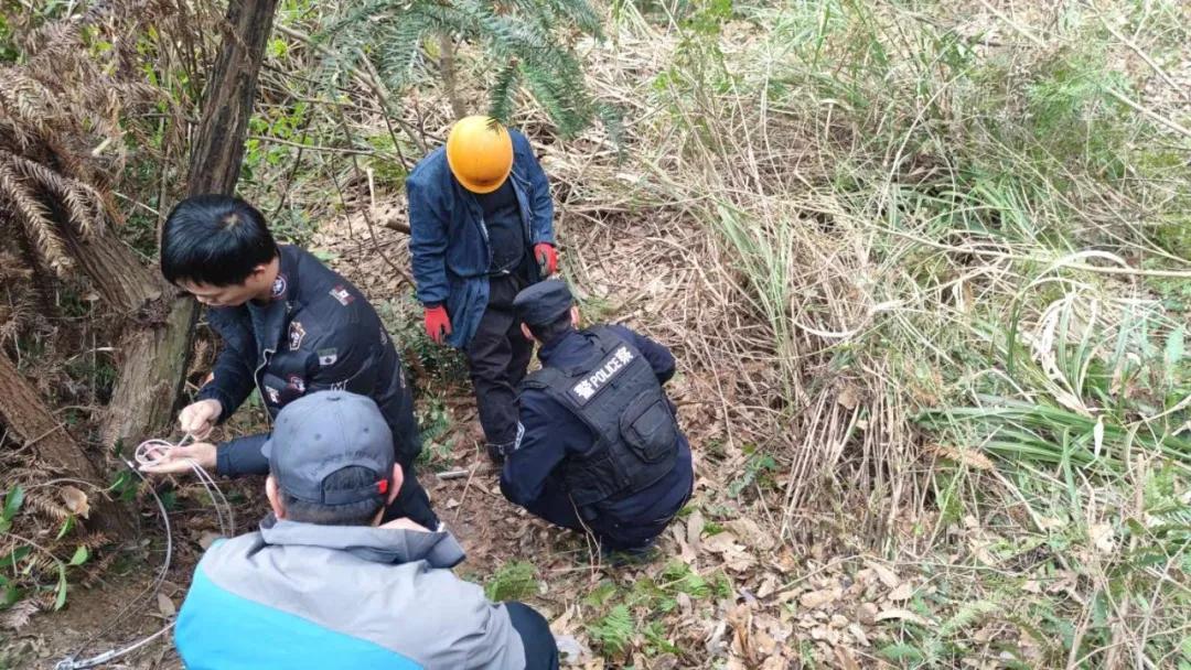 三门一男子不幸“中招”，被野猪夹子“咬”住脚