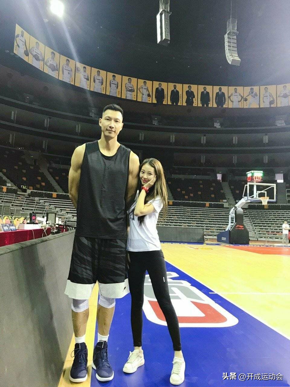 方硕2021首钢男篮签约了吗,方硕与首钢男篮续约