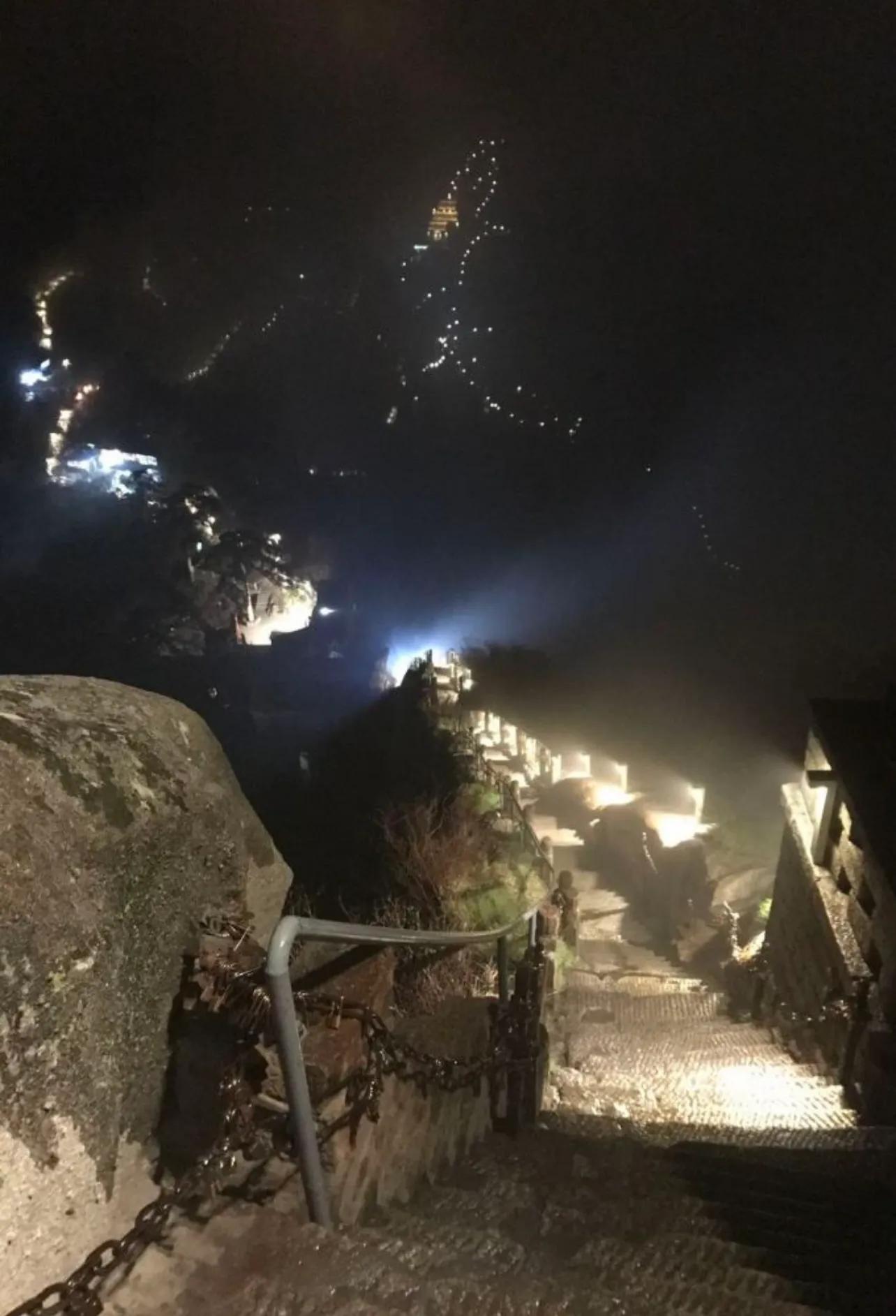 华山一日游索道上下登山攻略,华山不爬山坐哪边索道风景好