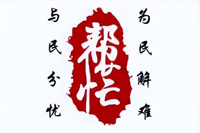 帮老伯换导尿管,卧床老人尿管长期不换