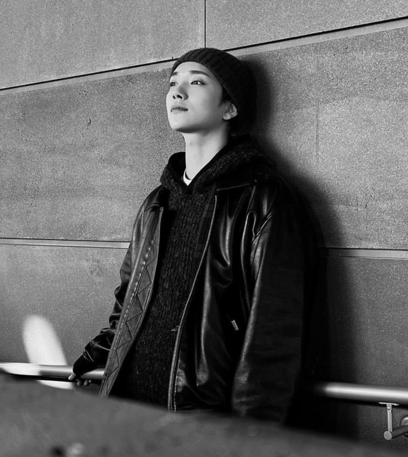 冬天内搭白色好还是黑色好,冬天内搭女2020高级感