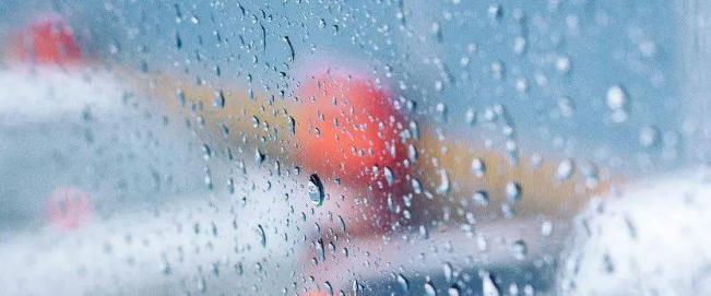 超高度近视怎么防止视力继续下降,超高度近视会有什么症状