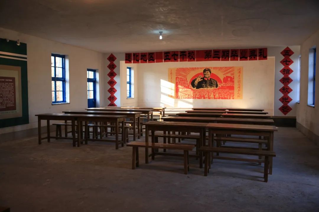 相见恨晚这首歌完整版,原汁原味古色古香的一座小城