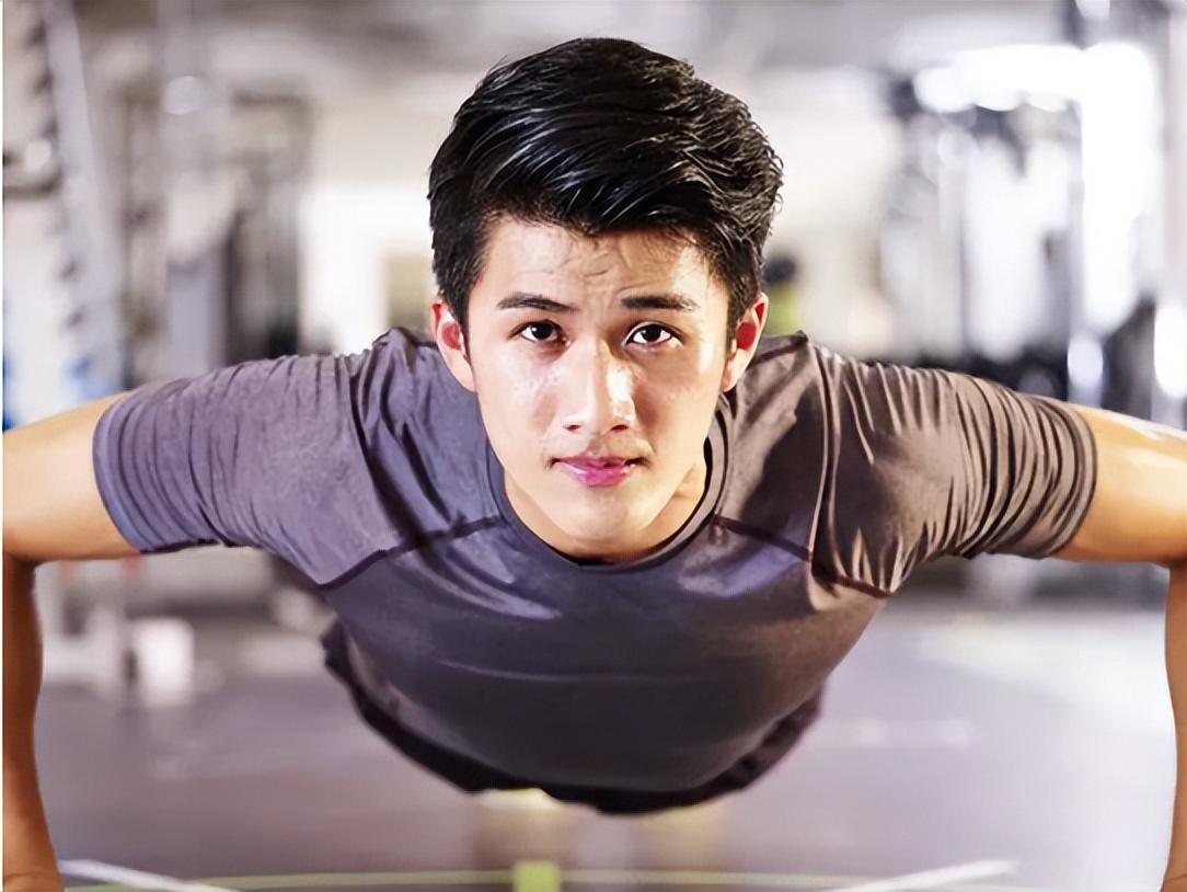 宅在家里3年身体不好怎么锻炼,谈谈宅在室内怎么锻炼身体