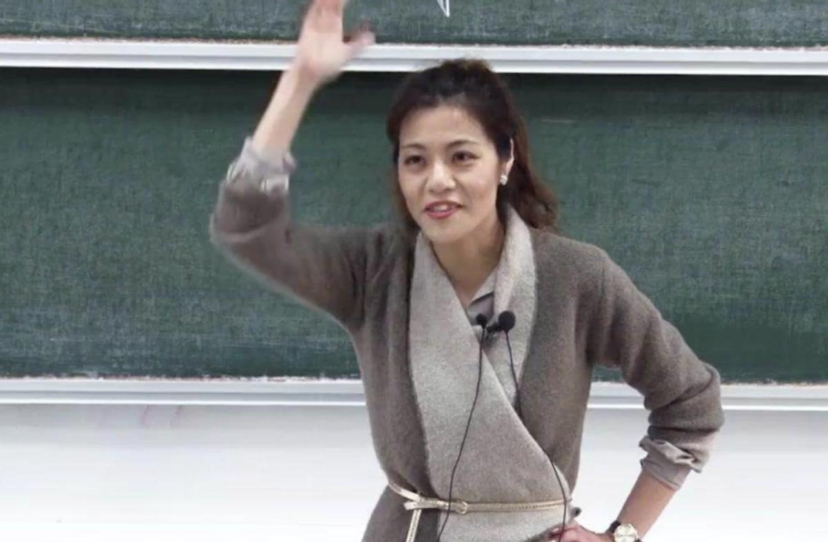 复旦网红教授陈果是如何走下神坛,复旦女神陈果为何跌落神坛