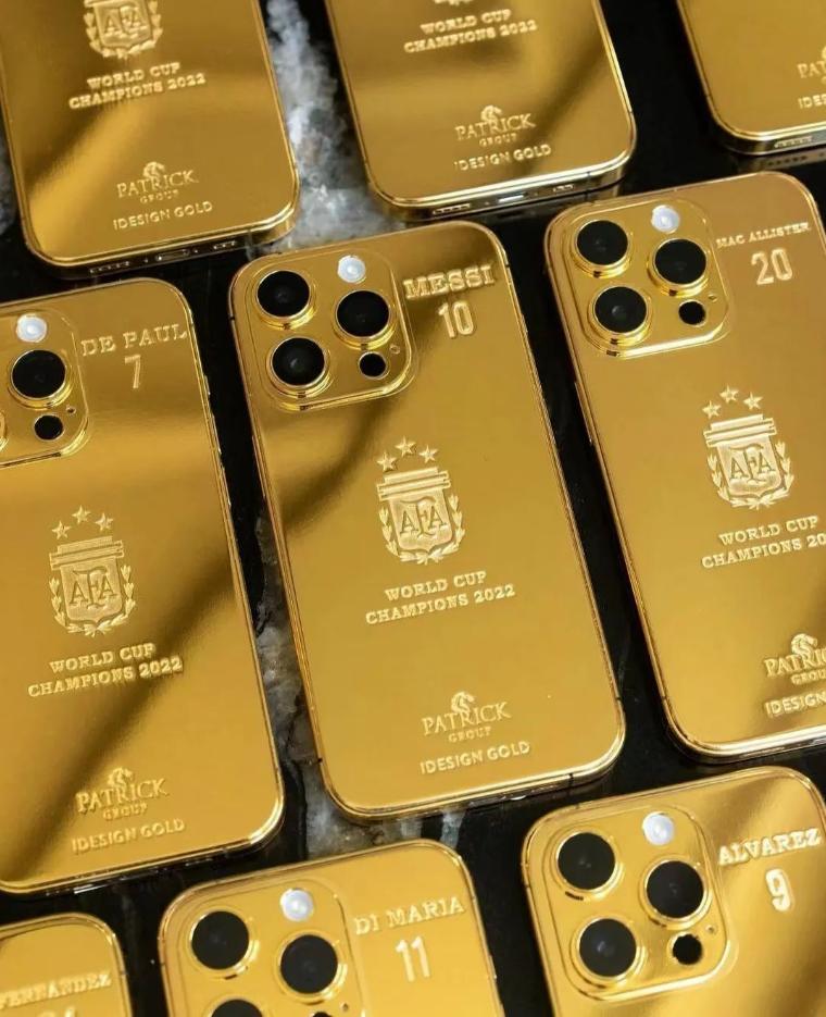 梅西斥资定制35台24k金iphone,苹果14promax梅西