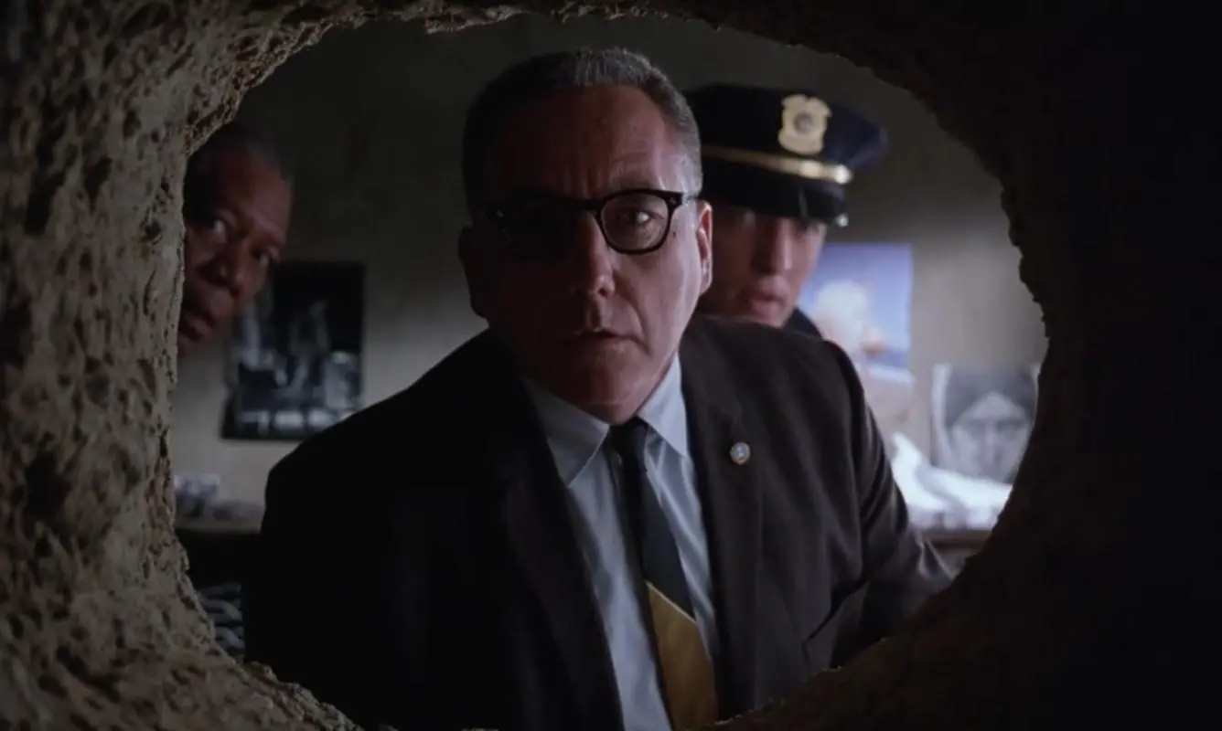 肖申克的救赎叙事技巧解说,肖申克的救赎电影心理分析