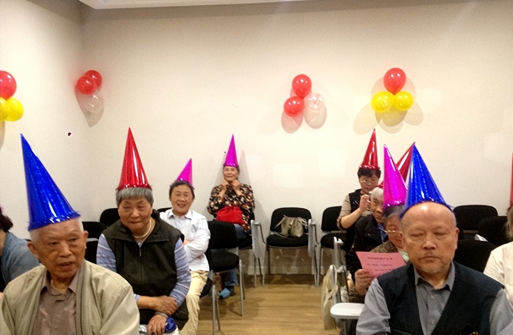 61岁老夫妻一周三次同房，干涩疼痛，用润滑液对身体有危害吗？