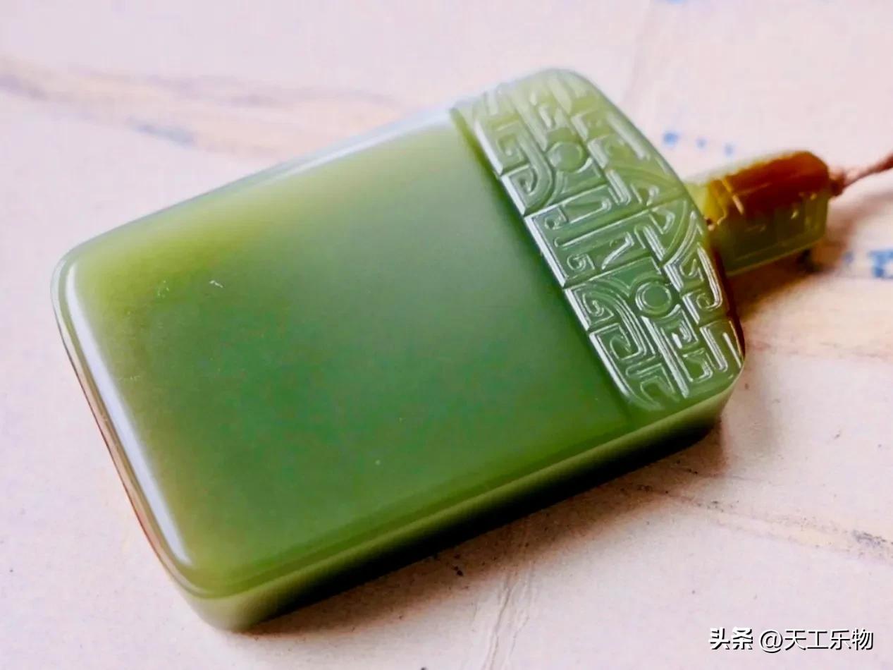 俄碧“上善若水”！如何分清沙枣青、河磨玉、且末蓝、碧玉粉青？