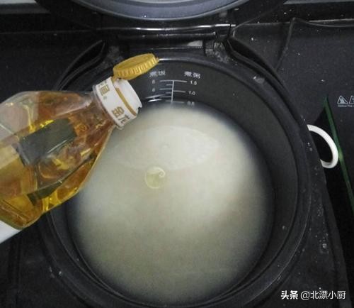 煮米饭很好吃只需放三样东西,煮米饭加什么料味道更好