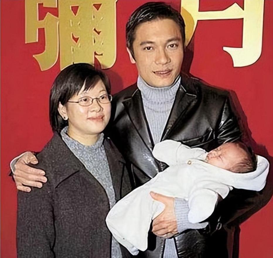 被流言困扰的罗嘉良:再婚娶二婚演员苏岩为妻,60岁生活幸福美满