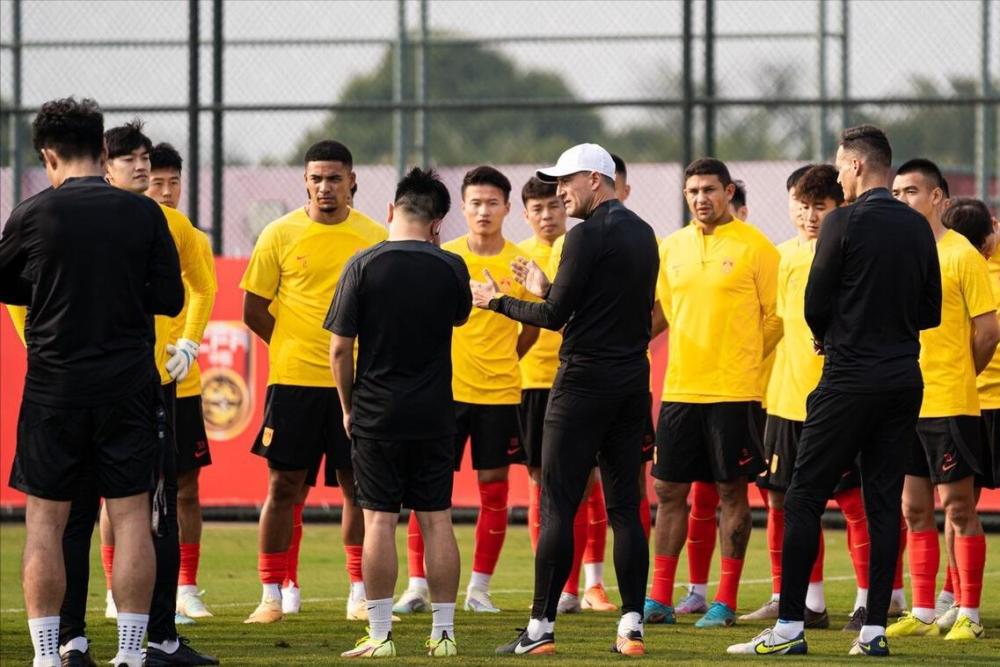 中国足球今晚比赛cctv5直播男足,cctv5直播男足世预赛