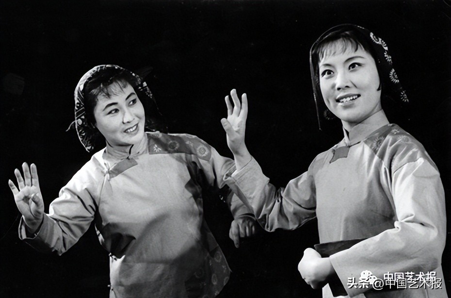 杩欎釜灞曡涓轰粈涔堜細闇囨捈浜哄績,杩欎釜灞曡鎵撶牬鑹烘湳鍜岀敓娲荤殑鐣岄檺