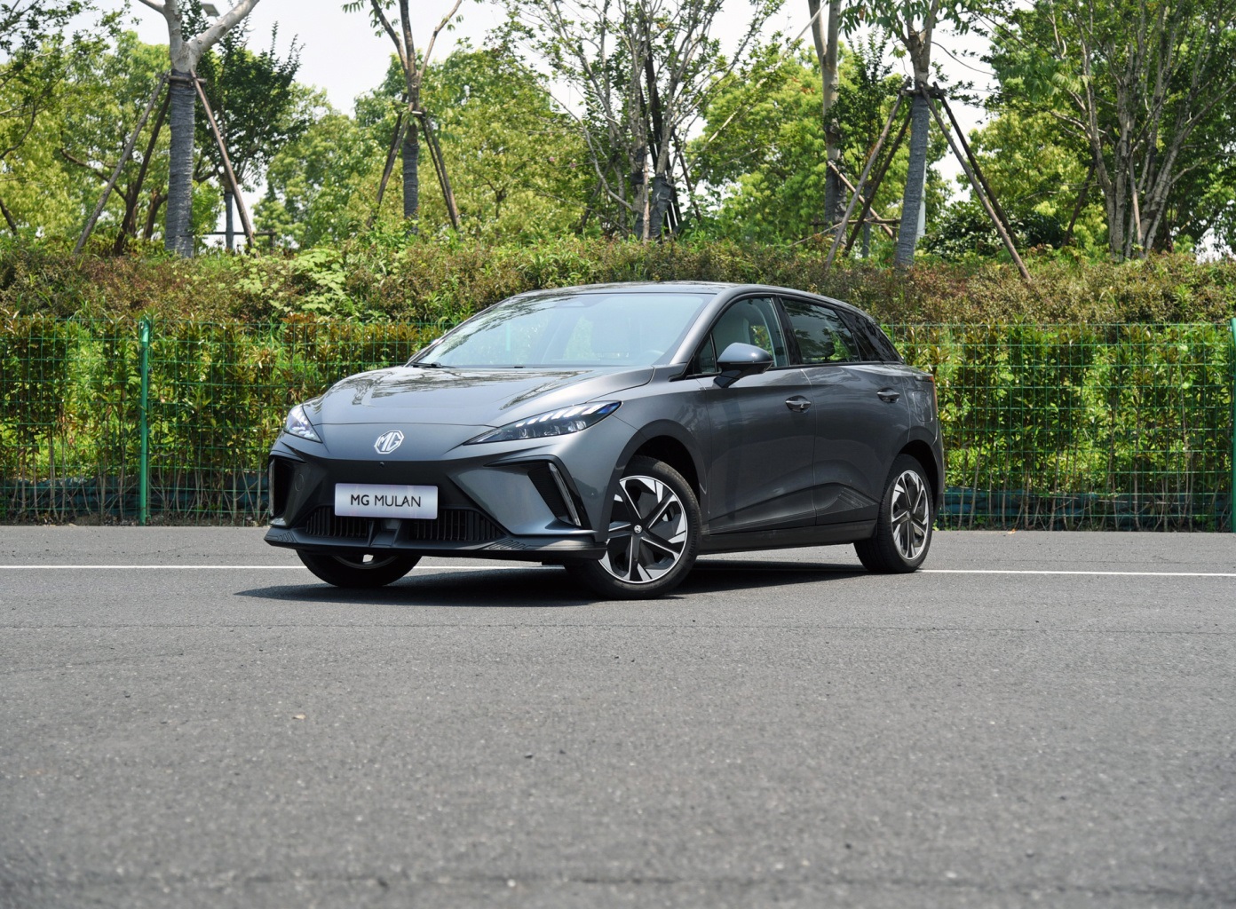 mgmulan时尚版和豪华版的区别,mgmulan四驱版怎么样