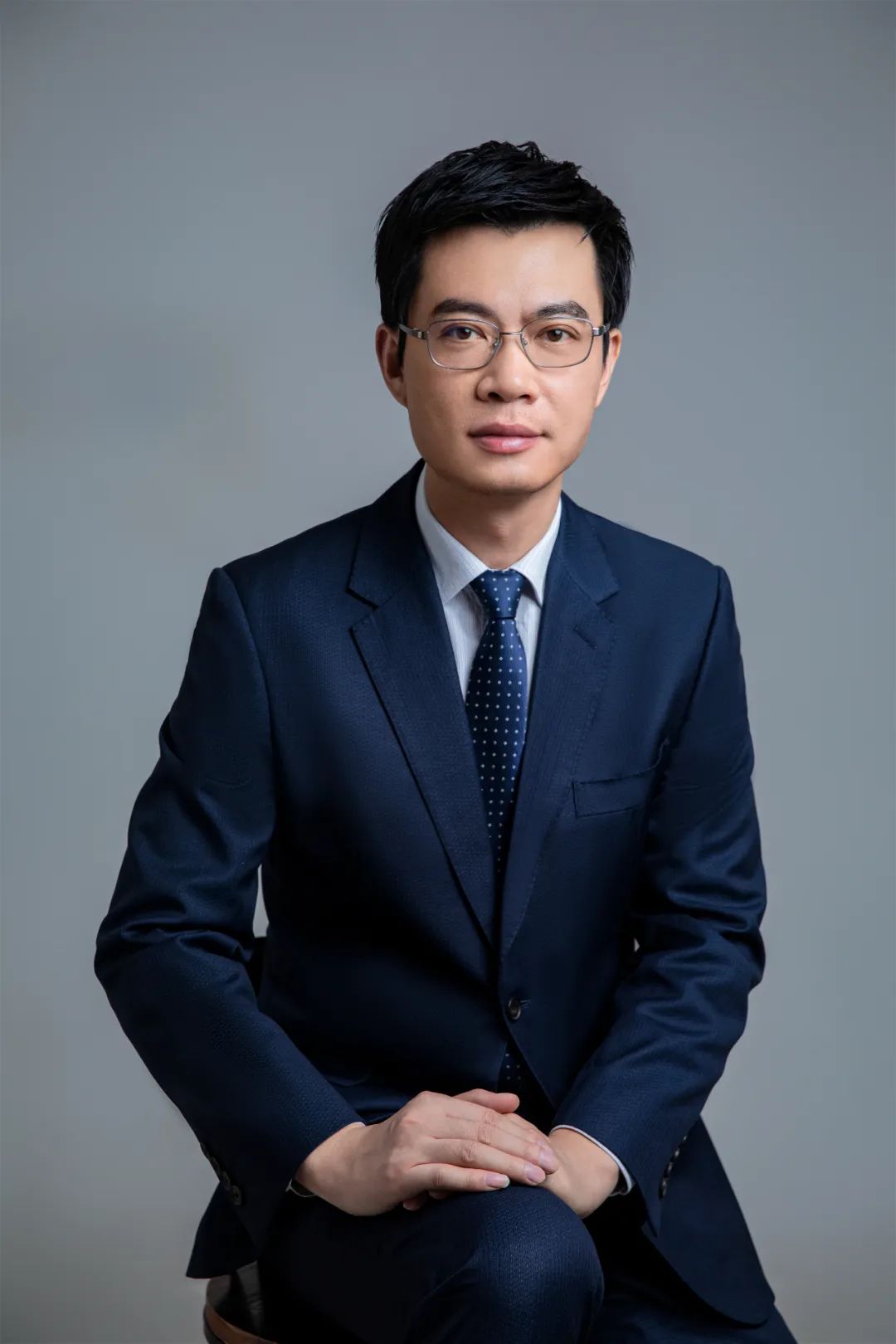 买了三手房原房主户口还在怎么办,买的三手房第一任房主户籍没迁走