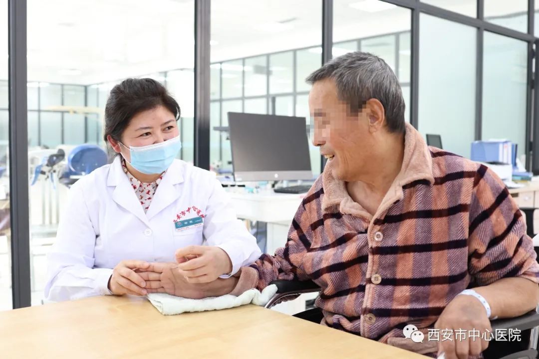 我和医院的故事三分钟脱口秀,我和医院的故事范文1500字