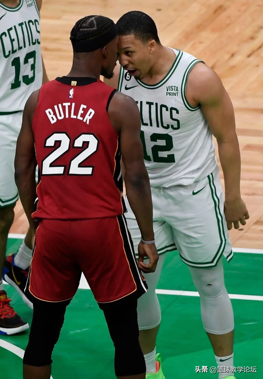 客场2比0！打服全世界！24-9，这就是激怒巴特勒的后果