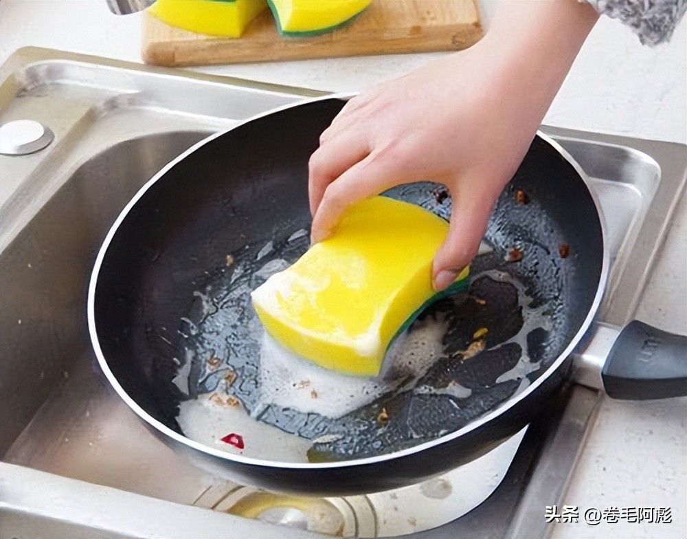 洗洁精真的是致癌物吗,洗洁精致癌是真的吗