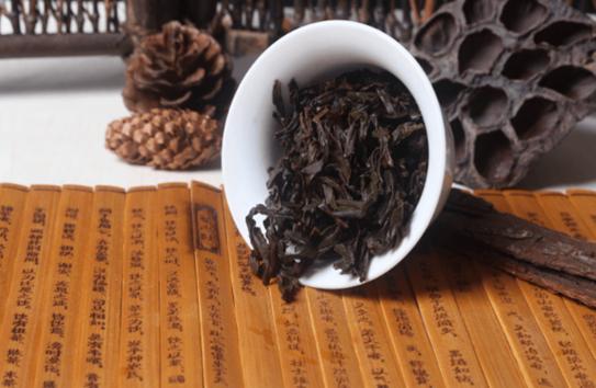 茶道如何区分茶叶好坏,怎样从茶叶汤色中分辨茶叶好坏