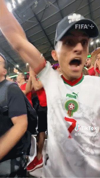 梅西夺冠后阿根廷粉丝集体哭了,梅西夺冠网友哭了