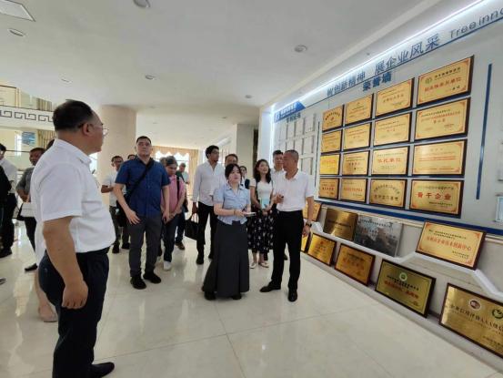 菲律宾巴朗牙市市长弗朗西斯·安托尼·加西亚一行莅临科晖集团考察